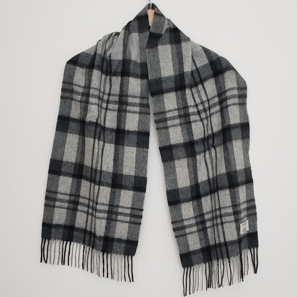 Edinburgh 100% lambswool plaid scarf